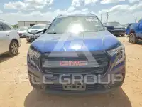 2022 GMC TERRAIN photo