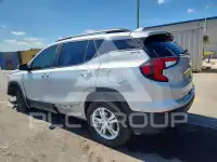 2022 GMC TERRAIN photo
