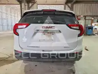 2022 GMC TERRAIN photo