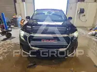 2022 GMC TERRAIN photo