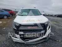 2022 GMC TERRAIN photo