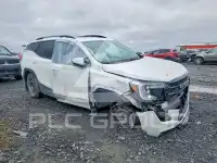 2022 GMC TERRAIN photo