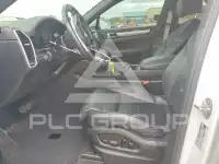 2022 Porsche Cayenne photo