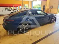 2022 Porsche Taycan photo