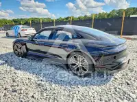 2022 Porsche Taycan фото