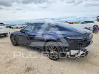 2022 Porsche Panamera photo