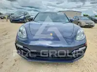2022 Porsche Panamera photo