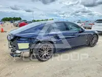 2022 Porsche Panamera photo