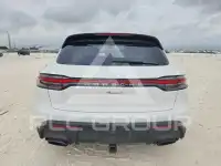 2022 Porsche MACAN photo