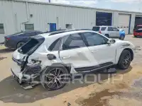 2022 Porsche MACAN photo