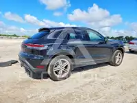 2022 Porsche MACAN photo
