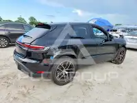 2022 Porsche MACAN photo