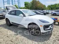 2022 Porsche MACAN photo