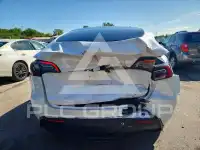 2022 Tesla Model Y фото
