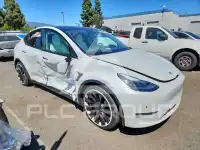 2022 Tesla Model Y фото