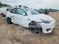 2022 Tesla Model Y photo
