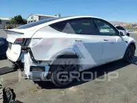 2022 Tesla Model Y photo