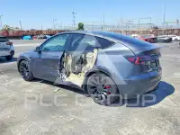 2022 Tesla Model Y фото