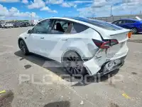 2022 Tesla Model Y фото