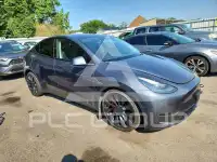 2022 Tesla Model Y фото