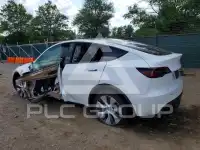 2022 Tesla Model Y фото