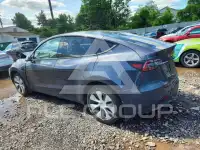 2022 Tesla Model Y фото