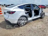 2022 Tesla Model Y photo