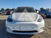 2022 Tesla Model Y фото