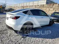 2022 Tesla Model Y фото