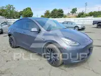 2022 Tesla Model Y фото