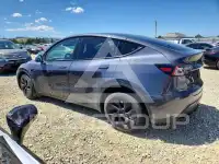 2022 Tesla Model Y фото