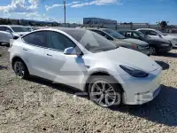 2022 Tesla Model Y фото
