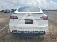 2022 Tesla Model Y фото