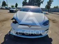 2022 Tesla Model X фото