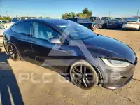 2022 Tesla Model X фото