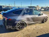 2022 Tesla Model X фото