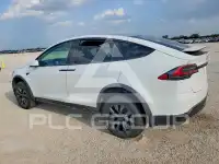 2022 Tesla Model X фото
