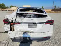 2022 Tesla Model X фото