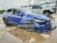 2022 Tesla Model X фото