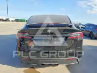 2022 Tesla Model X фото
