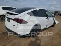 2022 Tesla Model X фото