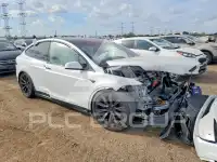 2022 Tesla Model X фото