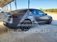 2022 Tesla Model S фото
