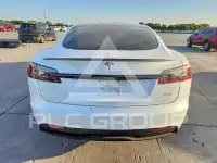2022 Tesla Model S фото