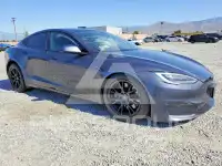 2022 Tesla Model S фото