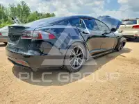 2022 Tesla Model S фото