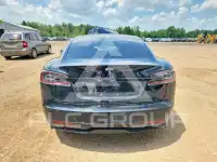 2022 Tesla Model S фото