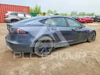 2022 Tesla Model S photo