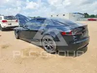 2022 Tesla Model S фото