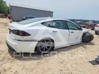 2022 Tesla Model S photo